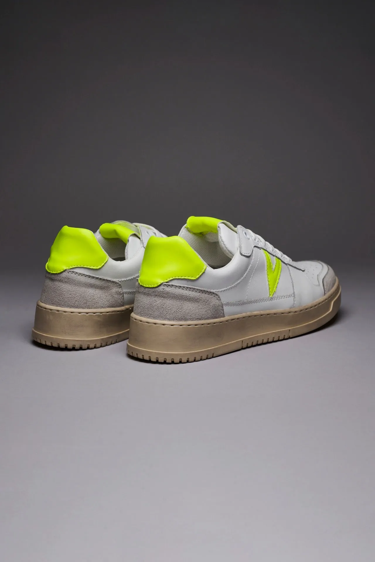 COLLEGE - Sneakers Bianca con retro e inserto Giallo Fluo