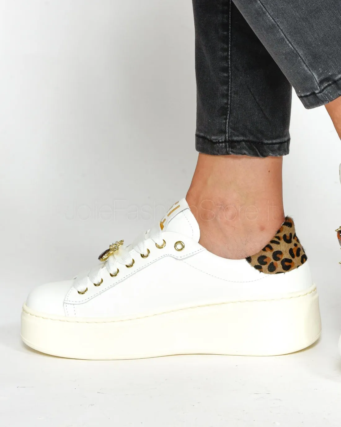 ---------------  ---------------  ---------------  ---------------  --------------Gio+ Sneakers in Pelle Bianca Leopardato Torto