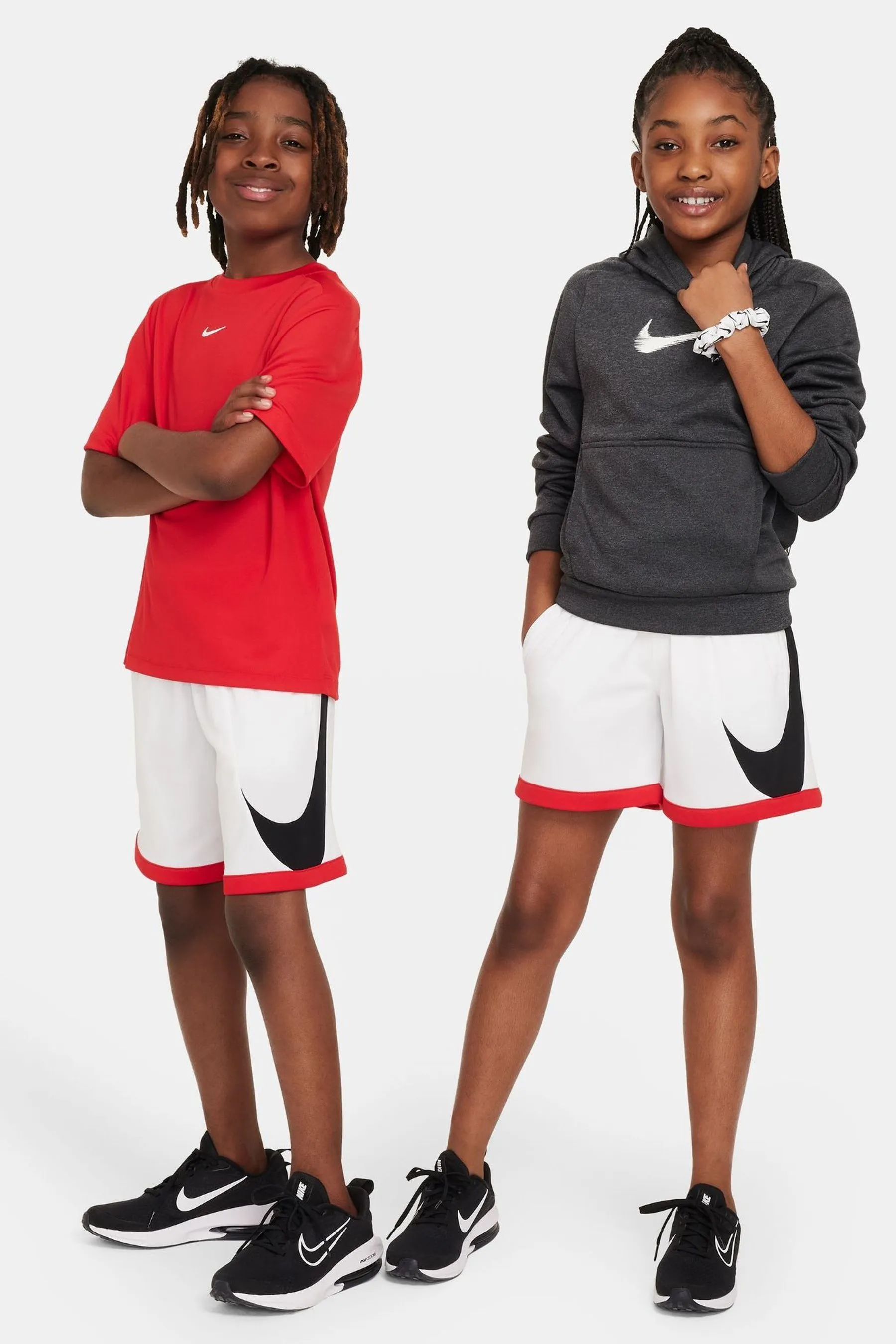 Nike - Shorts Dri-FIT multi+ con logo    